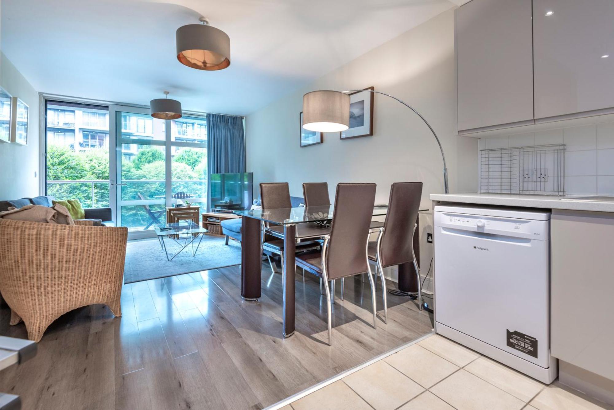 Battersea Power Station Apartment Лондон Экстерьер фото