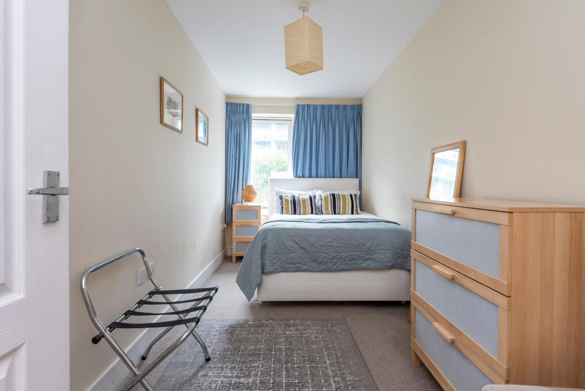 Battersea Power Station Apartment Лондон Экстерьер фото