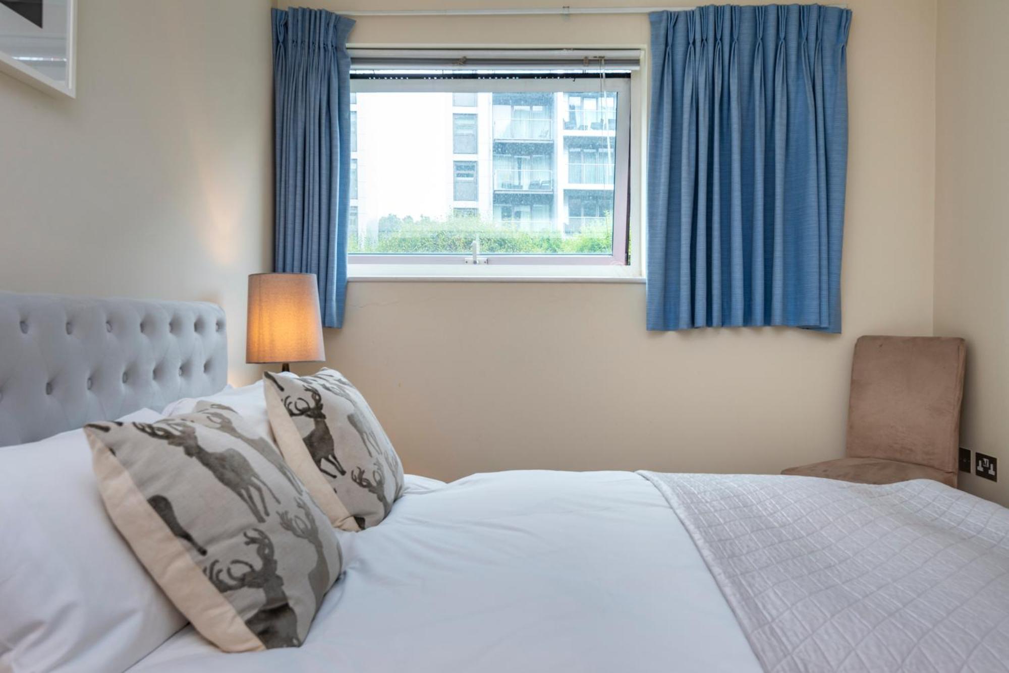 Battersea Power Station Apartment Лондон Экстерьер фото